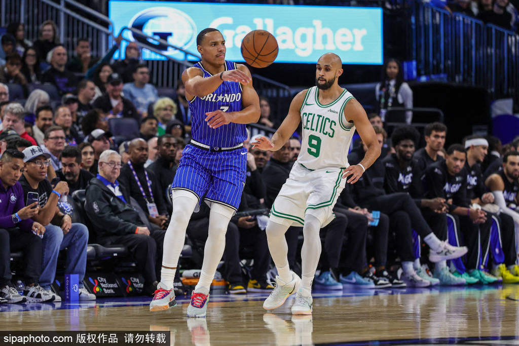 包含清晨纽约尼克斯备战欧联；状态回暖细节曝光；质疑声仍在；心理建设被强调的词条