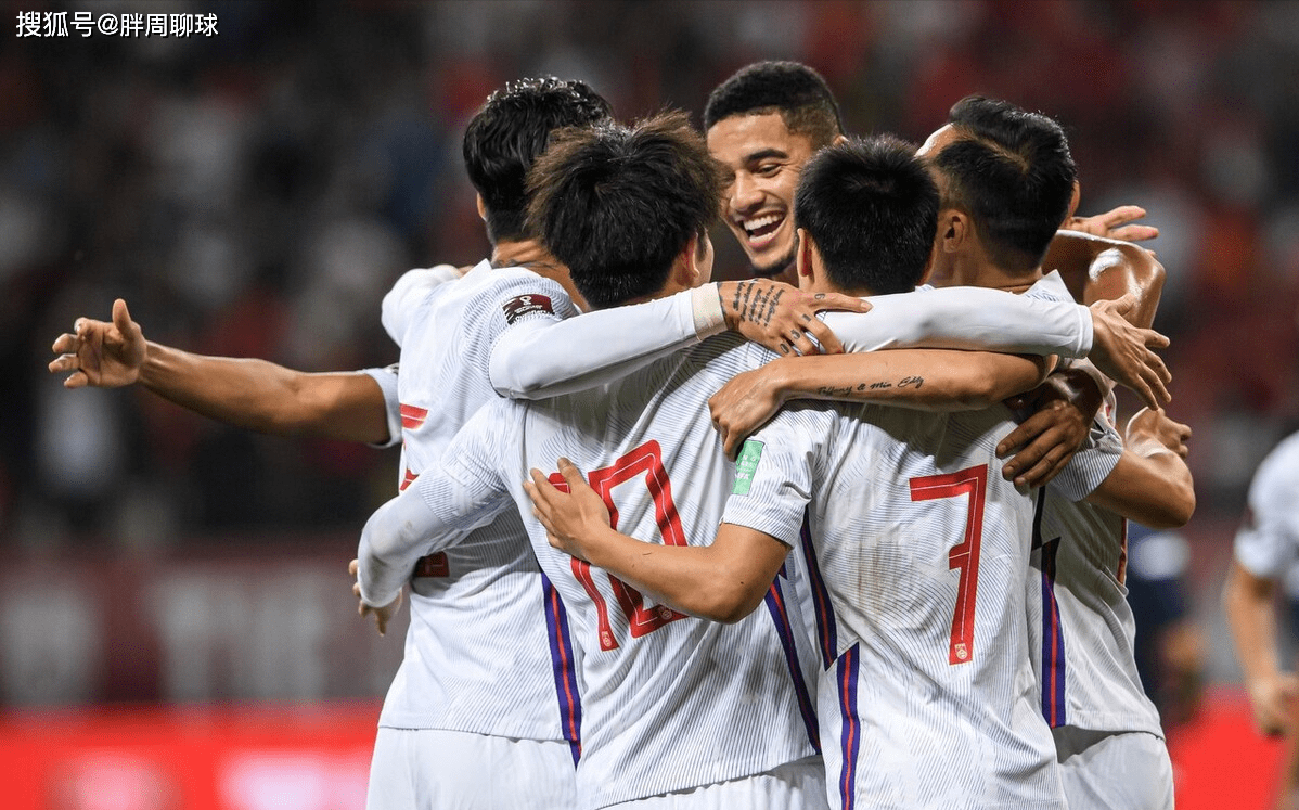 集结日亚冠传出新动向；克里夫兰骑士官宣签约；管理层表态：赛场秩序良好；控场能力受关注(克利夫兰骑士阵容)